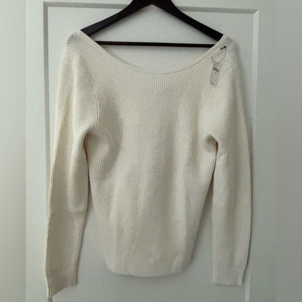 🟢 Banana Republic Cream Women's Crew Neck Sweater, V-back